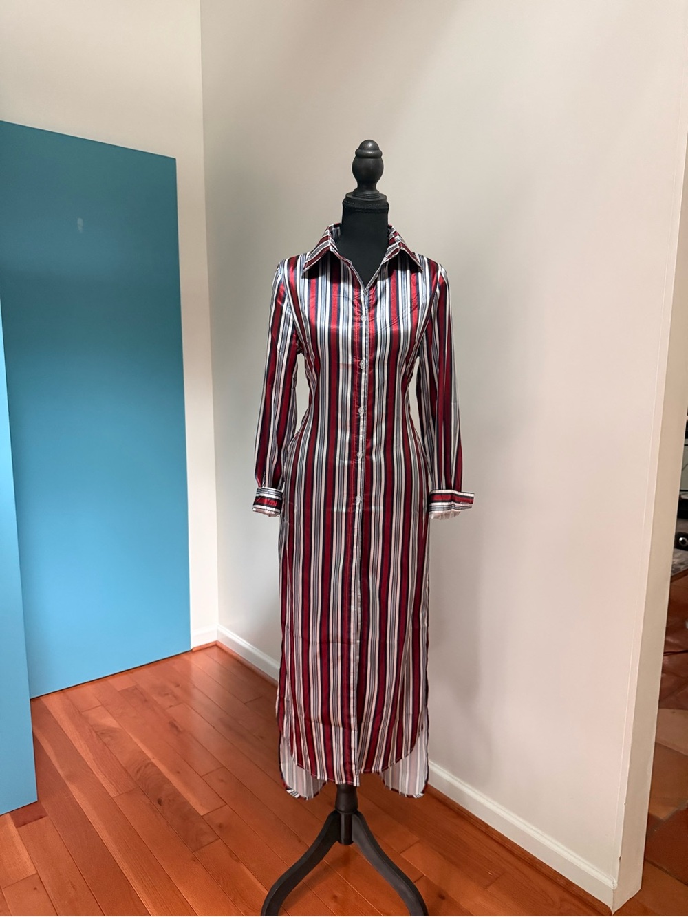 Six Crisp Days Modern Take on Stripes Satin Maxi Dress Sz Small